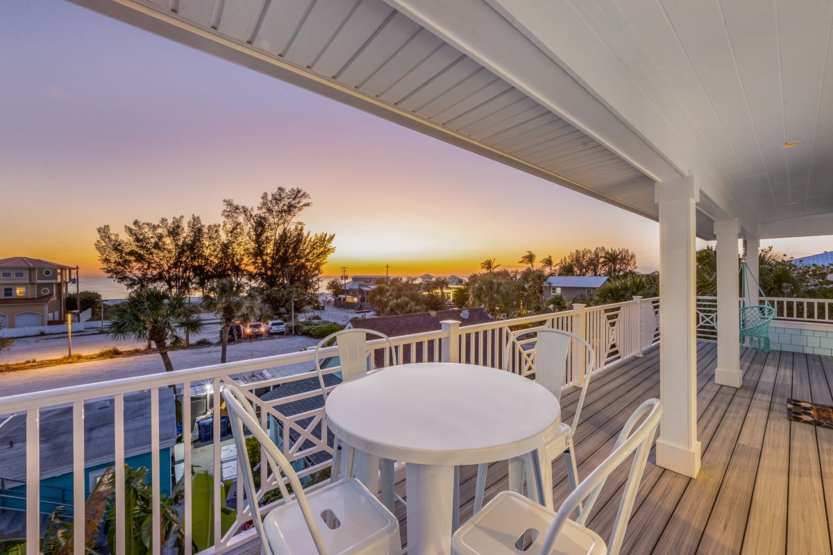 Beachview Retreat | Anna Maria, FL | Sato Real Estate